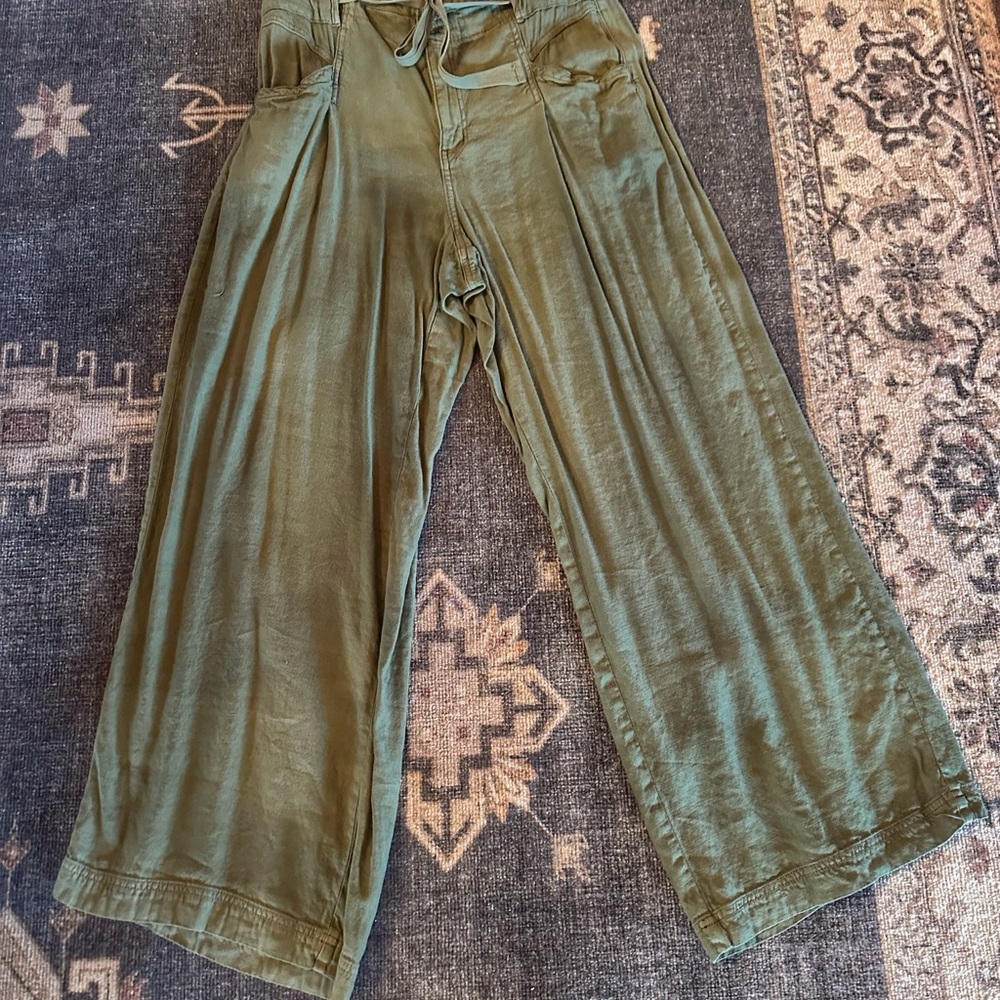 American Eagle Outfitters Olive Wide Leg Pants